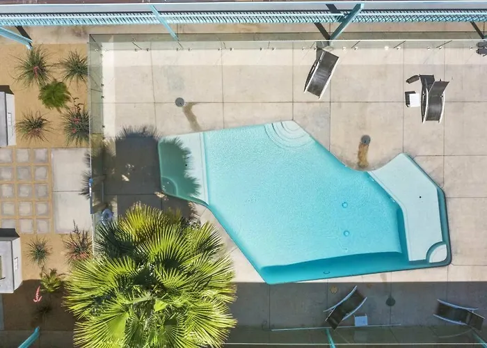 Poolside In Dtph Location W/ Pool Apartment Phoenix